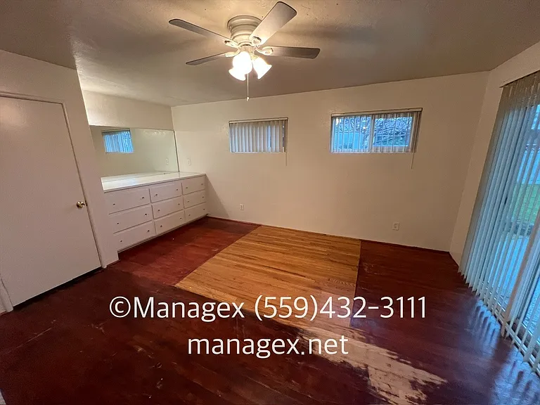 2836 N Cedar Ave — Photo 14