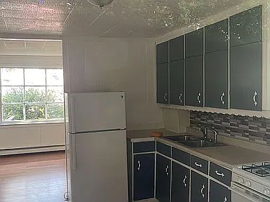 1st image of 41 1/2 Kidder St