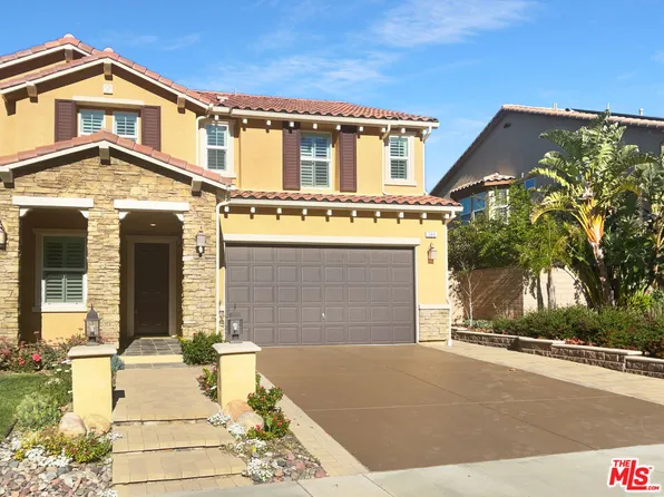 369 White Bark Ln, Simi Valley, CA 93065