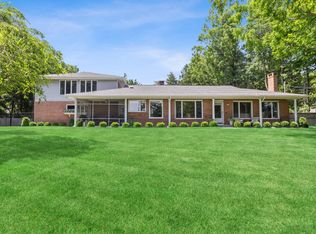 311 S Country Rd, Brookhaven, NY 11719