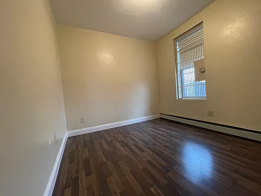 Rented by Hillel Realty Group | media 7