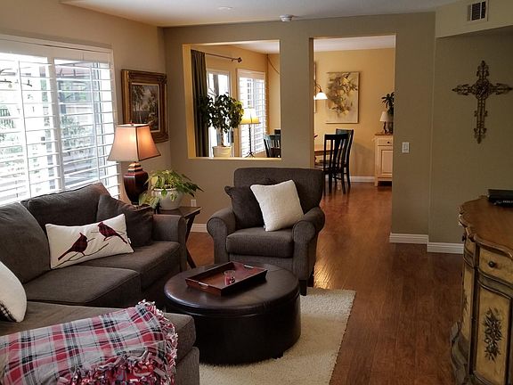 4th image of 8 Bay Laurel
