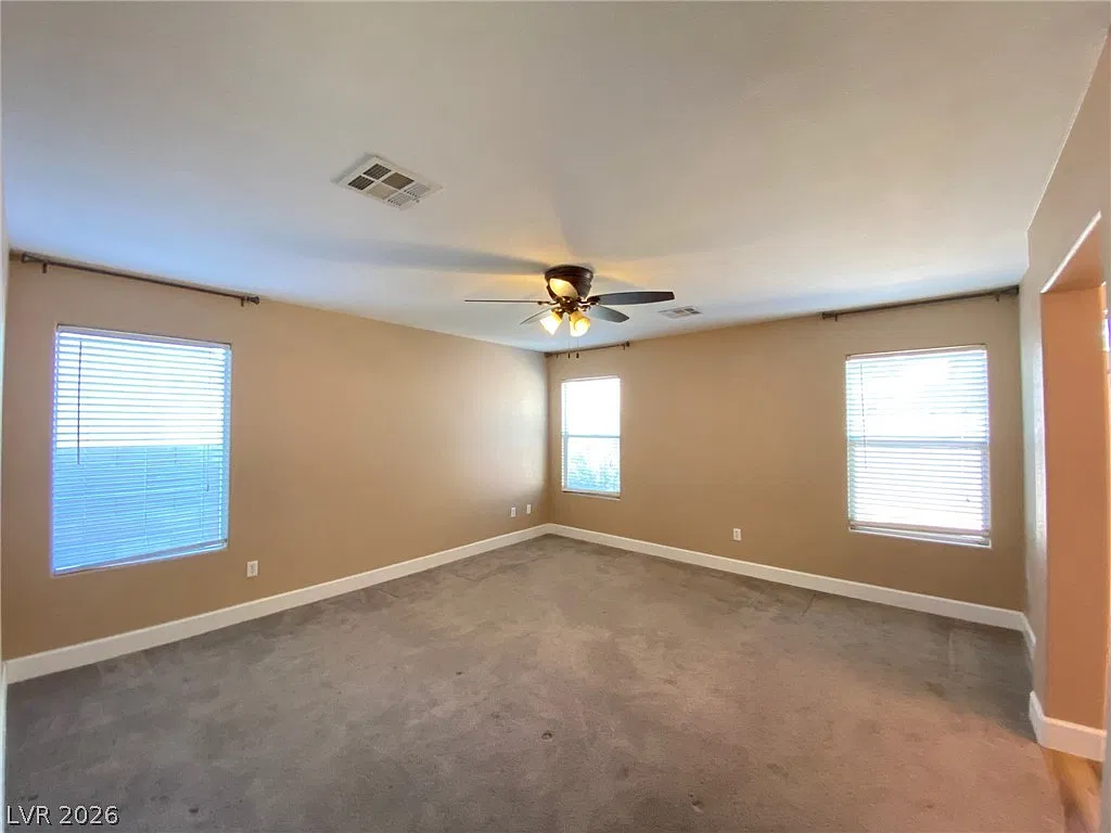 3 bed, 2.0 bath, 1562 sqft, $1,995 — Photo 4