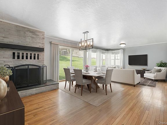 4th image of 590 Ashford Avenue