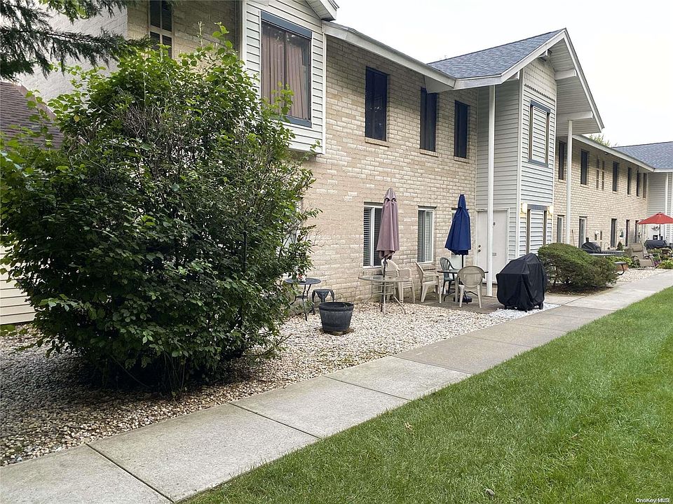 1st image of 7 Juniper Court #7