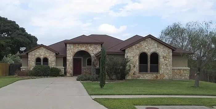 1st image of 5509 Encino Oak Way