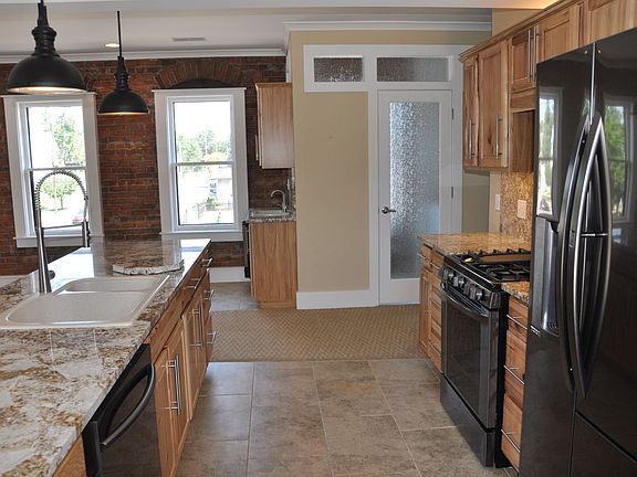 5th image of 1301-1305 S Westnedge Ave