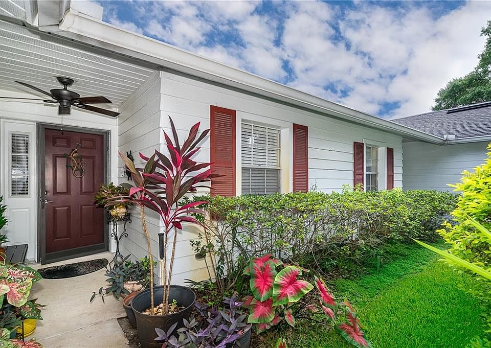 1st image of 5134 Lazy Oaks Dr #5134