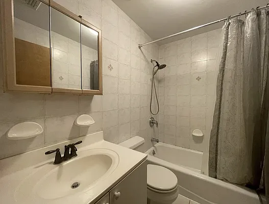 Rented by Bond New York | media 25