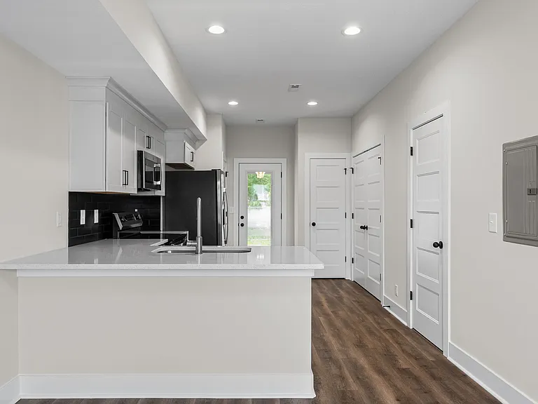 1035 Sinclair Dr #3B — Photo 7
