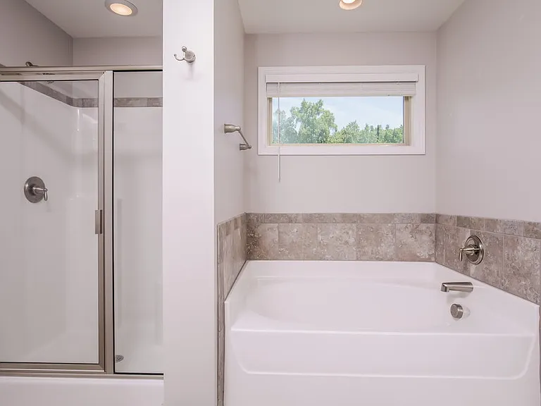 410 Sugarpine Trl — Photo 15