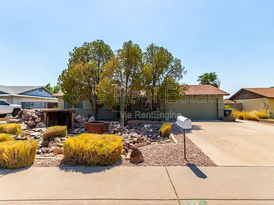 1st image of 3827 W Meadow Dr