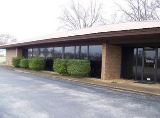 225 E Market St, Lebanon, TN 37087