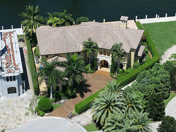 2nd image of 2639 Castilla Isle
