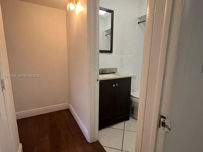 109 SW 1st Ave — Photo 10