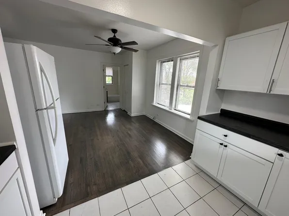 1914 Railroad Ave APT 2E, Maywood, IL 60153