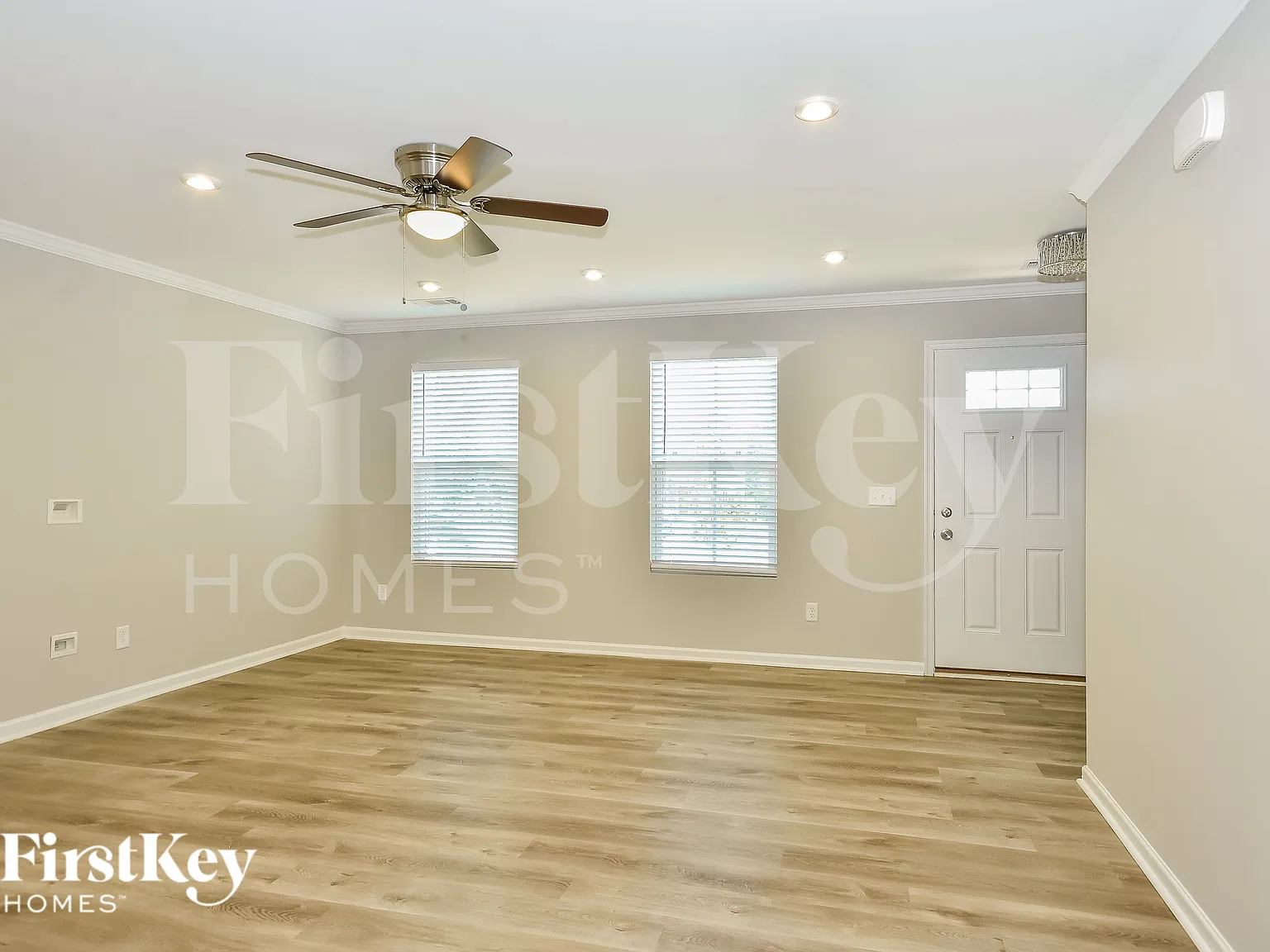 5 bed, 2.5 bath, 1920 sqft, $2,255 — Photo 3
