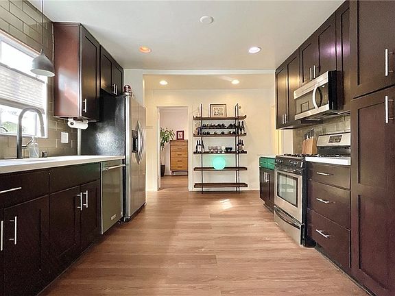 5th image of 627 Imogen Ave