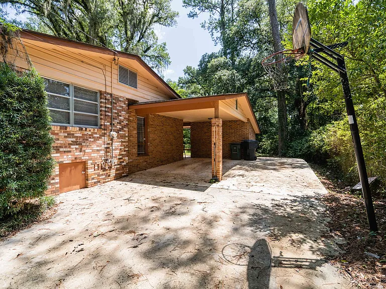 2103 Evergreen Dr — Photo 38