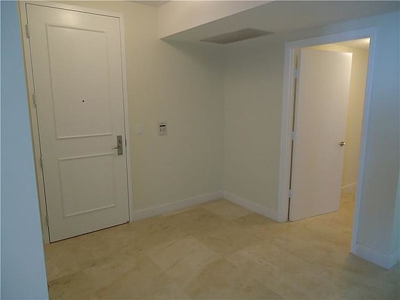 4th image of 3301 NE 183rd St Unit 2604