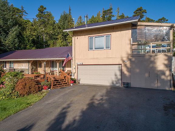 3rd image of 11162 Alderwood St