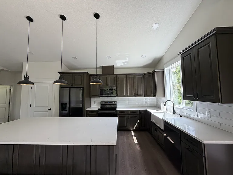 228 Alpenridge Rd — Photo 10