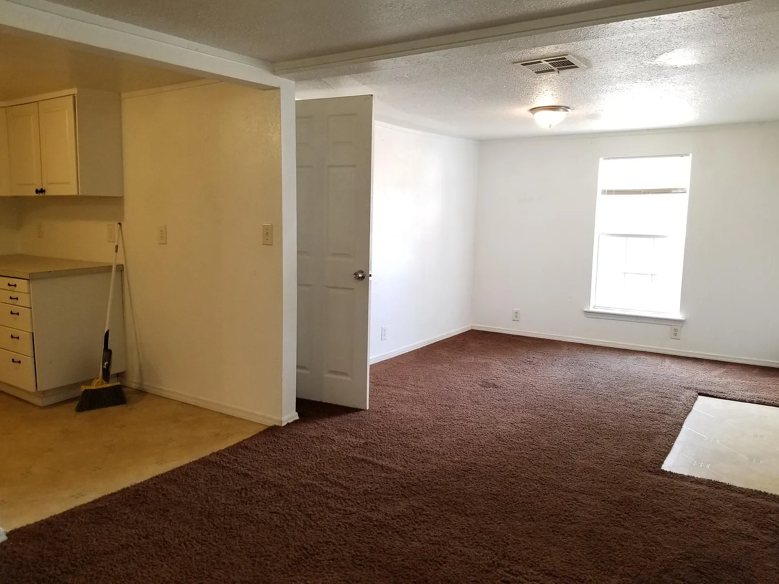 2 bed, 800 sqft, $800 — Photo 4