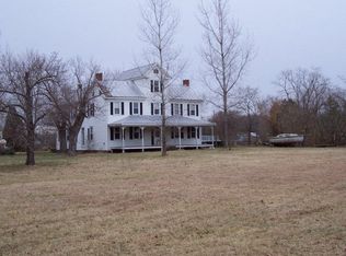 48 Mulberry Rd, Farnham, VA 22460