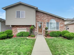 12834 S Aberdeen St, Calumet Park, IL