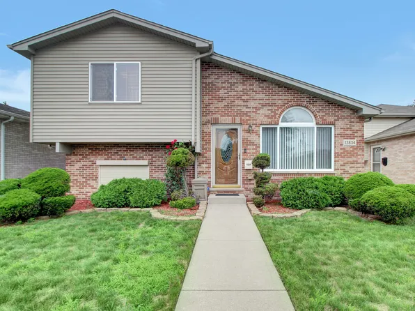 12834 S Aberdeen St, Calumet Park, IL 60827