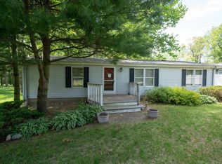 19112 Merry Rd, Grand Junction, MI 49056