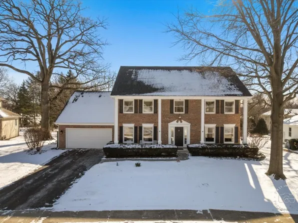 1612 Fox Bend Ct, Naperville, IL 60563