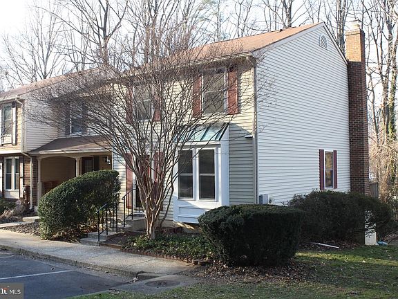 2nd image of 533 Oakmont Ct #91