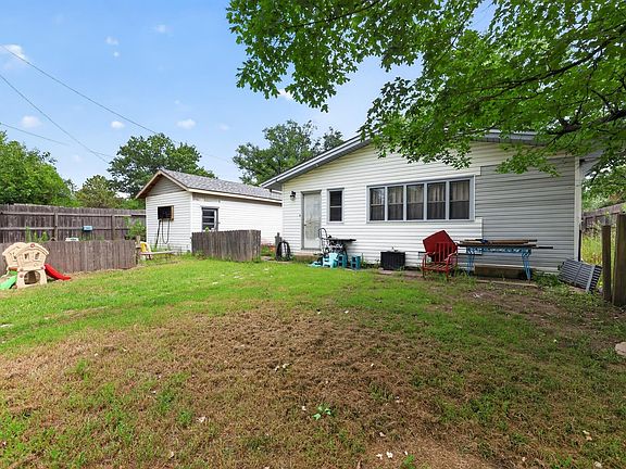 4th image of 6711 SW Windsong Dr