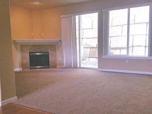 2nd image of 2222 NE 141st Way