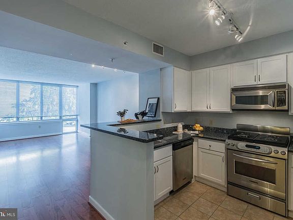 2nd image of 555 Massachusetts Ave NW APT 306