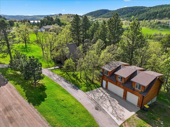 20787 Mountain Ct, Sturgis, SD 57785