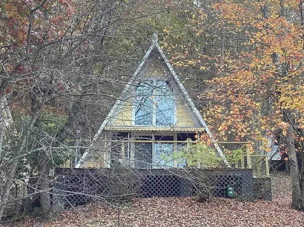 431 Valley Falls Rd, Fairmont, WV 26554