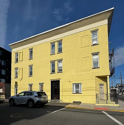 401 70th St #1-R Photo 1