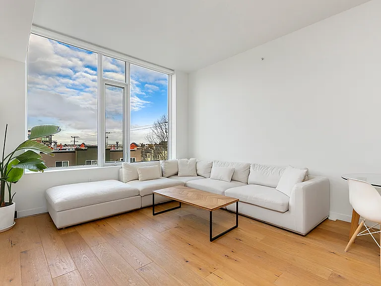 1321 Seneca St #506 — Photo 2