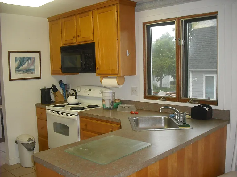 150 Shore Rd — Photo 14