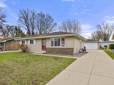 521 East HARDING DRIVE, Appleton, WI, 54915