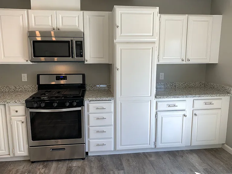 1209 Vienna Ct — Photo 9