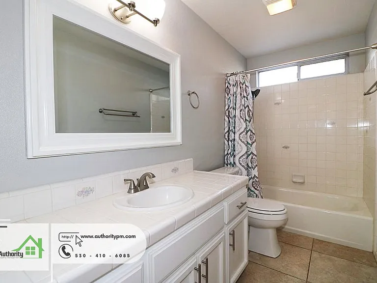 2378 Castlewood Dr — Photo 23