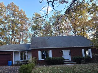 27 Hemlock Dr, Lock Haven, PA 17745