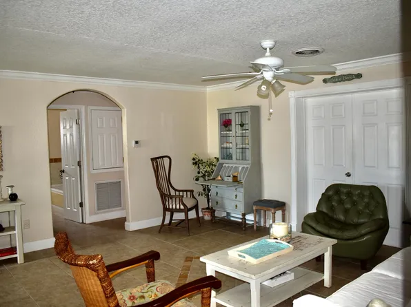 121 Ocean Spray Ave, Satellite Beach, FL 32937