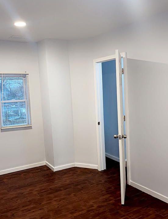 1st image of 250 Grote St APT 3