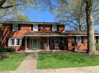 857 4th St SW, New Philadelphia, OH 44663