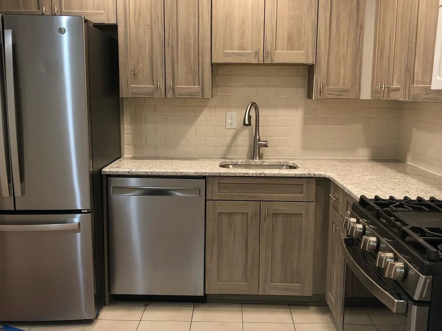 2 bed, 1110 sqft, $2,450 — Photo 3