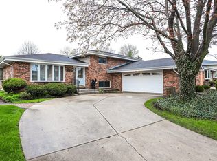 1539 W Amelia Ln, Addison, IL 60101